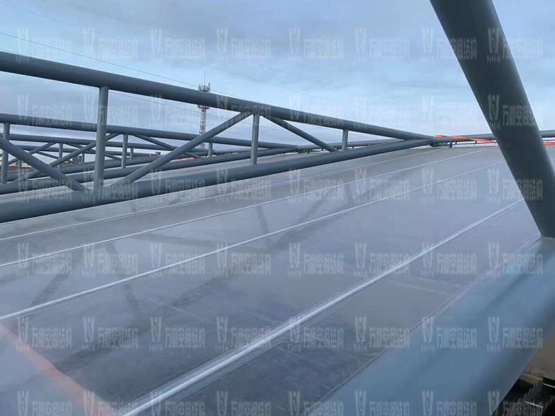 格爾木工業(yè)園昆侖工業(yè)區(qū)工業(yè)污水廠污水池保溫膜結構工程膜結構安裝中