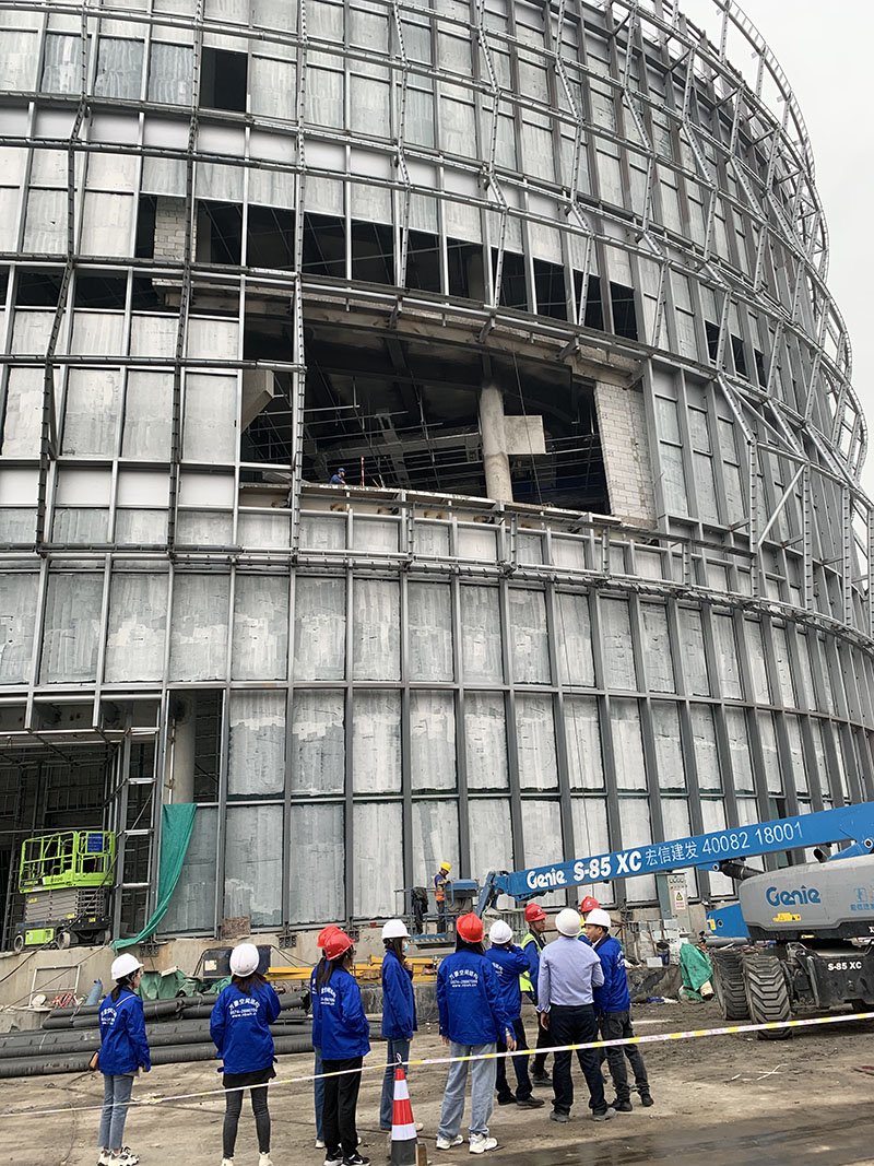 萬豪空間結(jié)構(gòu)員工到紹興國際會(huì)展中心PTFE外立面網(wǎng)格膜項(xiàng)目學(xué)習(xí)交流