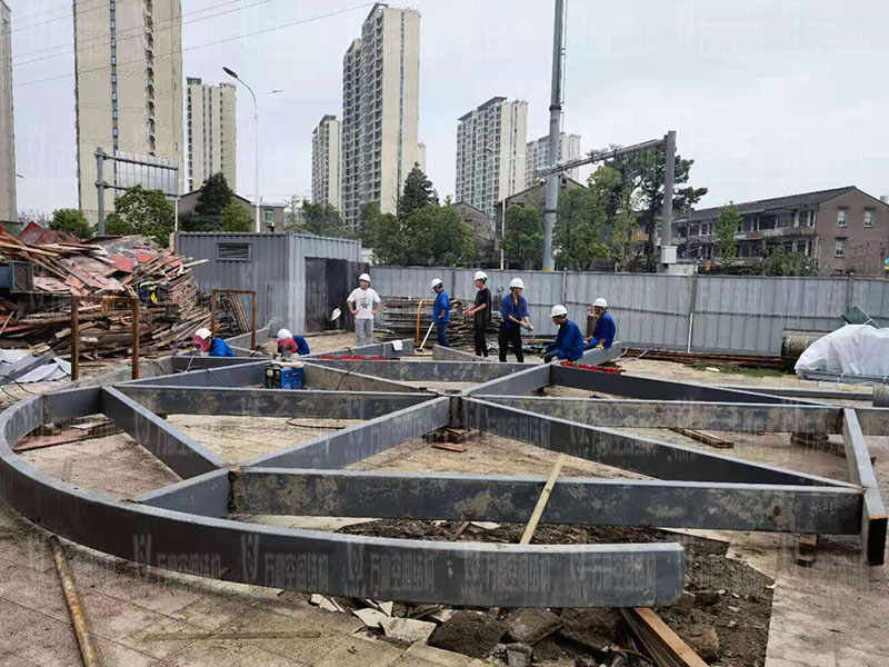 臺(tái)州大板橋ETFE氣枕天幕項(xiàng)目開(kāi)始施工