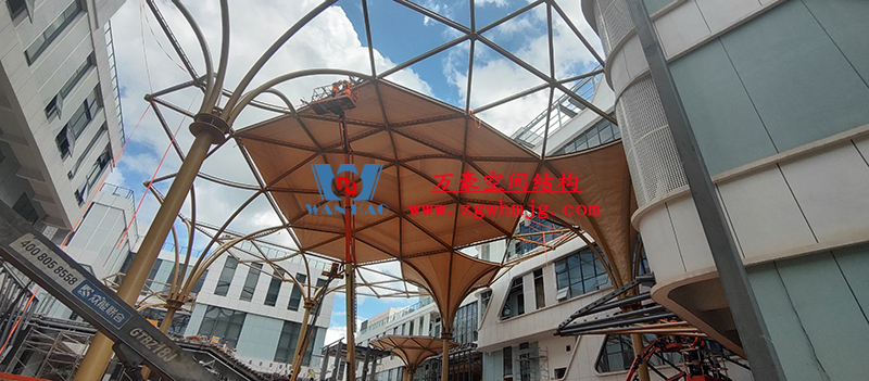 中國東盟特色商品匯聚中心膜鋼構(gòu)工程完工 中國東盟特色商品匯聚中心膜鋼構(gòu)工程完工