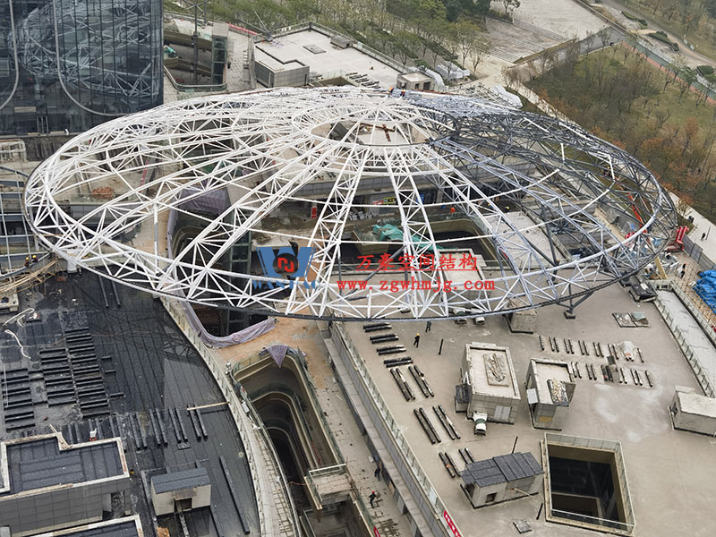 明宇廣場6號(hào)地塊商業(yè)（萬達(dá)廣場）改造項(xiàng)目鋼膜結(jié)構(gòu)ETFE蓋頂天幕工程火熱施工中