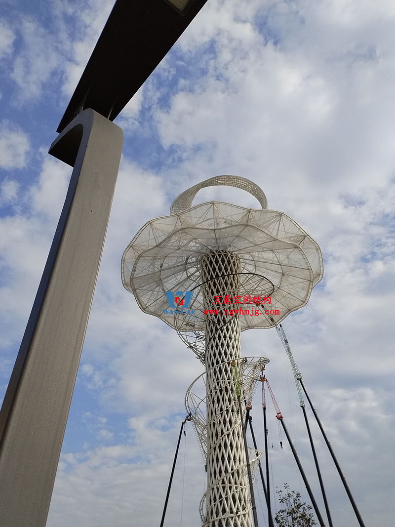 身姿輕盈，造型優(yōu)美的膜結構建筑