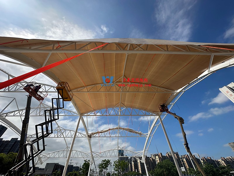 “邊角料”變“金角銀邊”|溫州惠民路西側(cè)綠地球場(chǎng)鋼膜結(jié)構(gòu)工程最新施工進(jìn)度 “邊角料”變“金角銀邊”|溫州惠民路西側(cè)綠地球場(chǎng)鋼膜結(jié)構(gòu)工程最新施工進(jìn)度