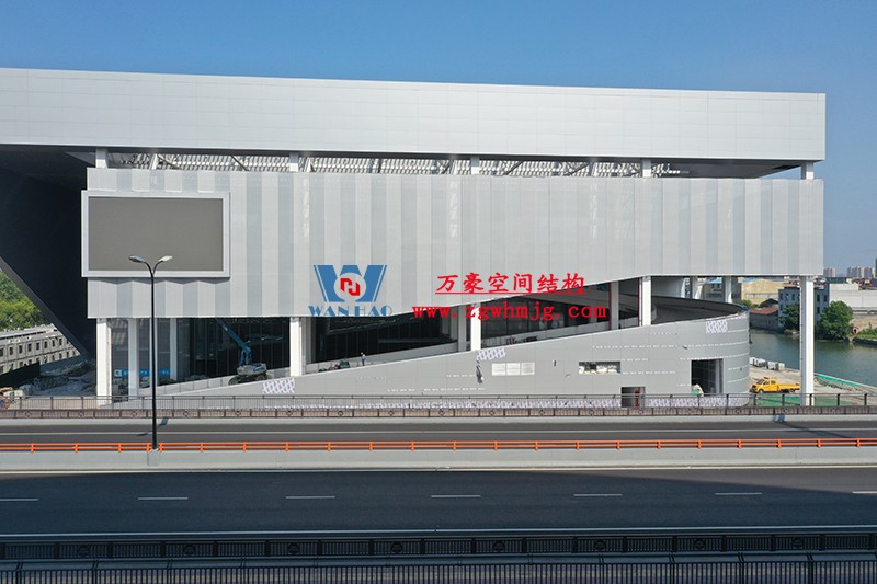 紹興國際會(huì)展中心C1區(qū)展廳幕墻網(wǎng)格膜工程 紹興國際會(huì)展中心C1區(qū)展廳幕墻網(wǎng)格膜工程