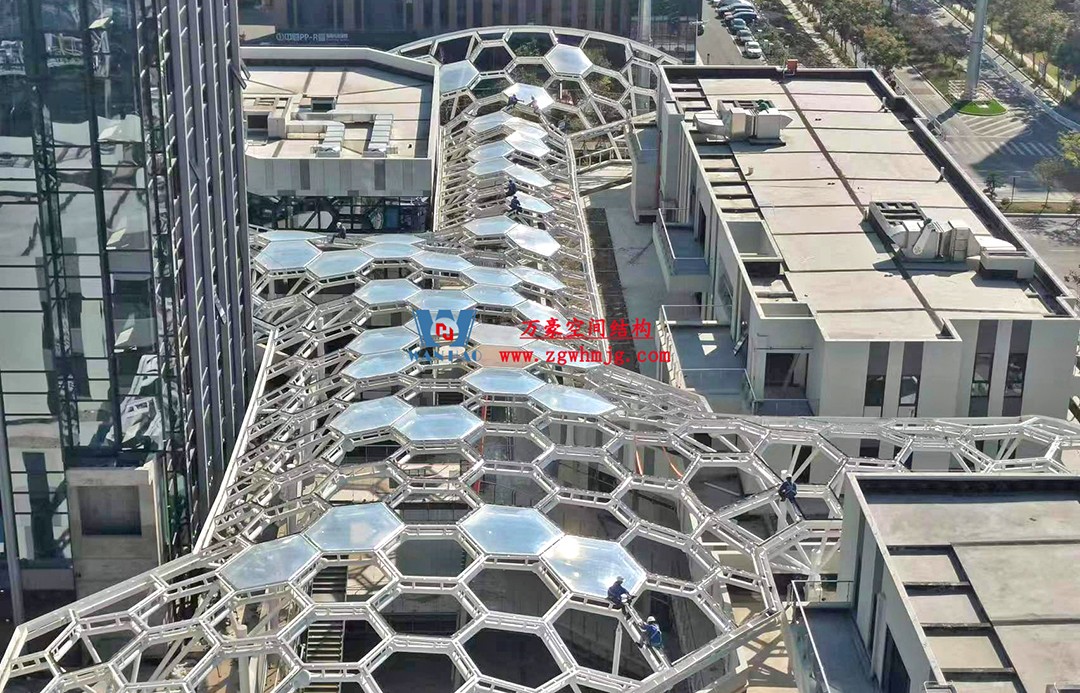 賦含夢(mèng)幻色彩的商業(yè)街膜結(jié)構(gòu)天幕，即將閃亮登場(chǎng)！