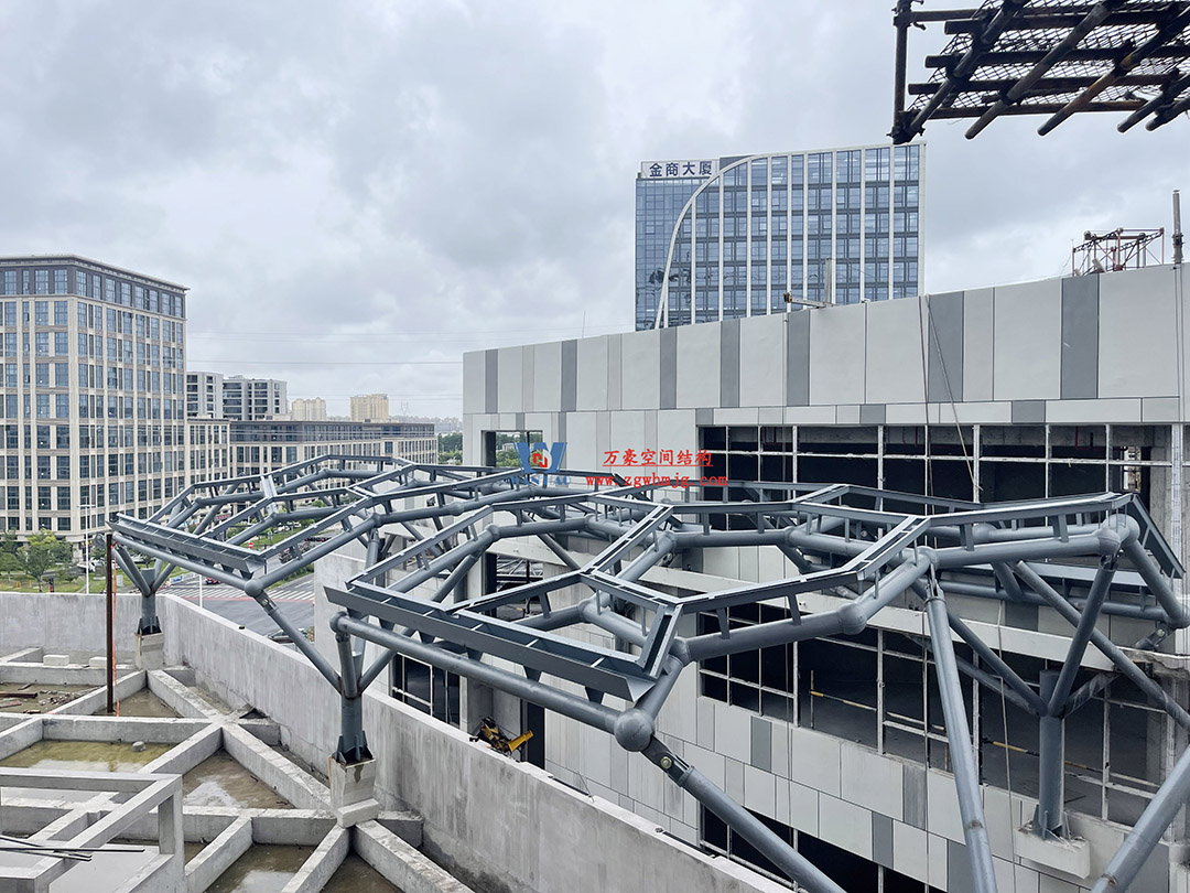 已完工，這個ETFE氣枕商業(yè)天幕閃亮登場！