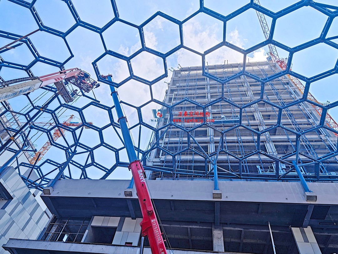 已完工，這個ETFE氣枕商業(yè)天幕閃亮登場！