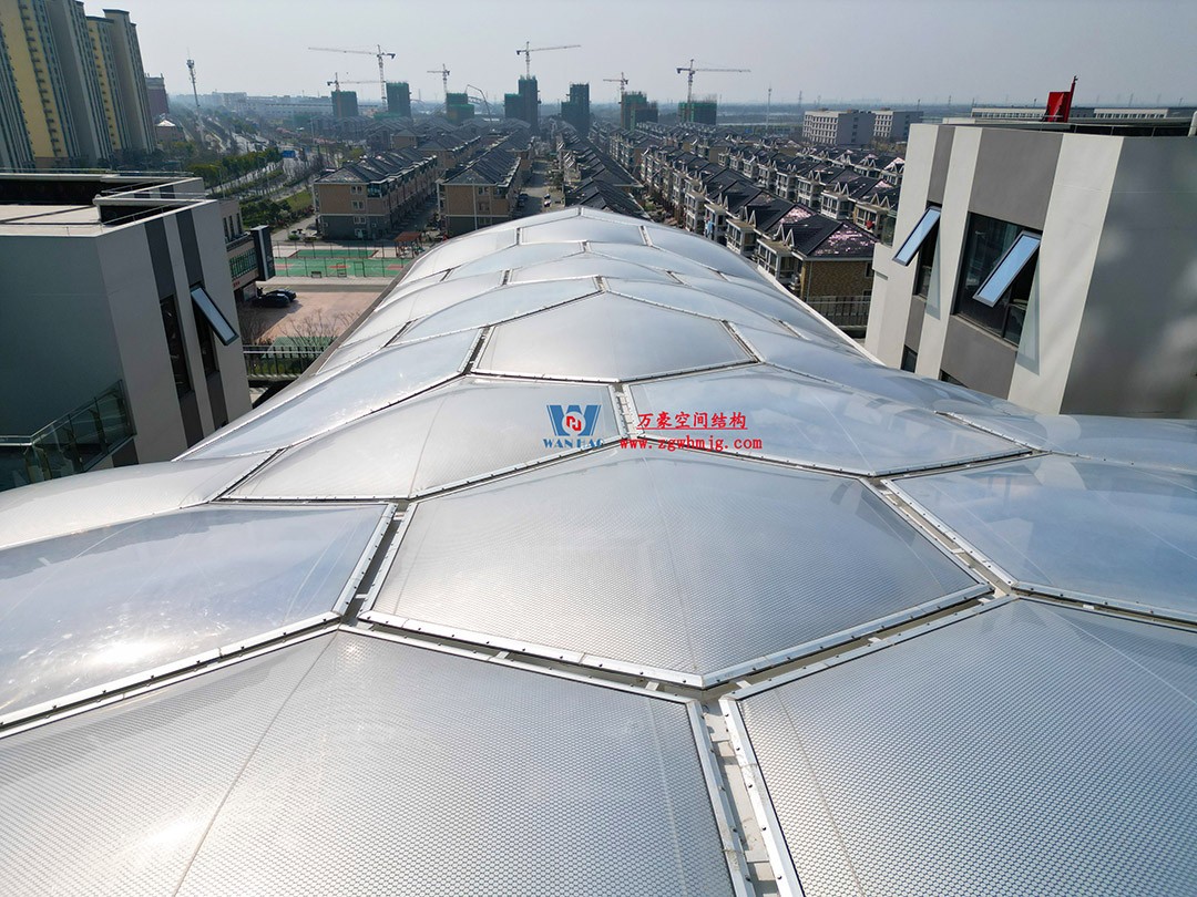 已完工，這個ETFE氣枕商業(yè)天幕閃亮登場！