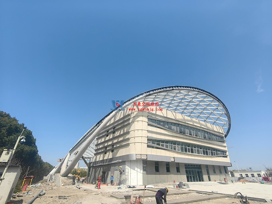 上海工程技術(shù)大學(xué)松江校區(qū)風(fēng)雨操場(chǎng)ETFE膜結(jié)構(gòu)工程 上海工程技術(shù)大學(xué)松江校區(qū)風(fēng)雨操場(chǎng)ETFE膜結(jié)構(gòu)工程