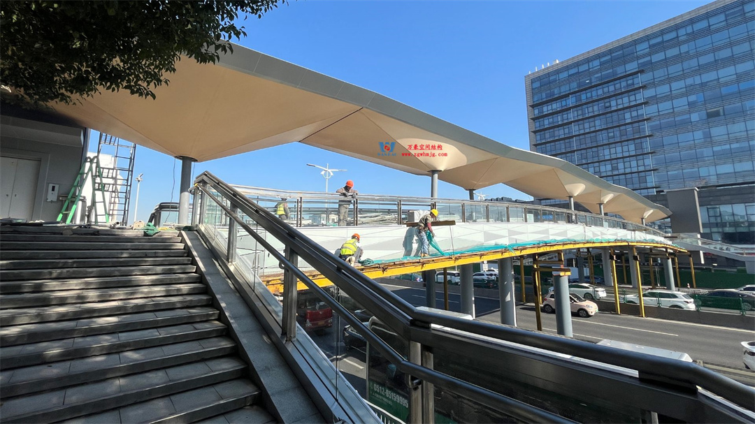 膜結(jié)構(gòu):為交通設(shè)施帶來革新之美 膜結(jié)構(gòu):為交通設(shè)施帶來革新之美