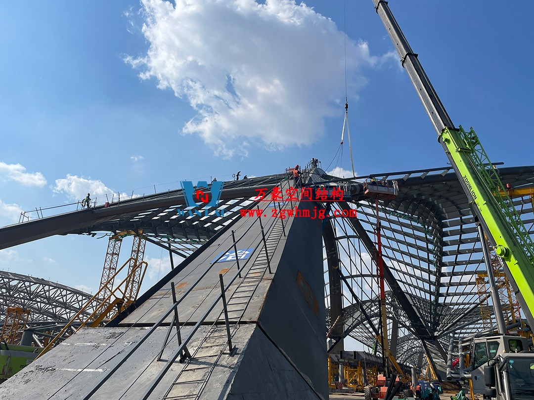 鄭州中原高鐵港數(shù)字展貿(mào)城鋼結(jié)構(gòu)項目 鄭州中原高鐵港數(shù)字展貿(mào)城鋼結(jié)構(gòu)項目