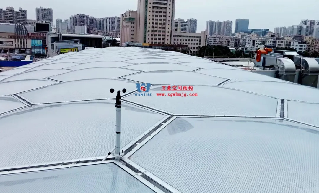 廣州茂名總匯天街商業(yè)街ETFE膜結(jié)構(gòu)項(xiàng)目 廣州茂名總匯天街商業(yè)街ETFE膜結(jié)構(gòu)項(xiàng)目