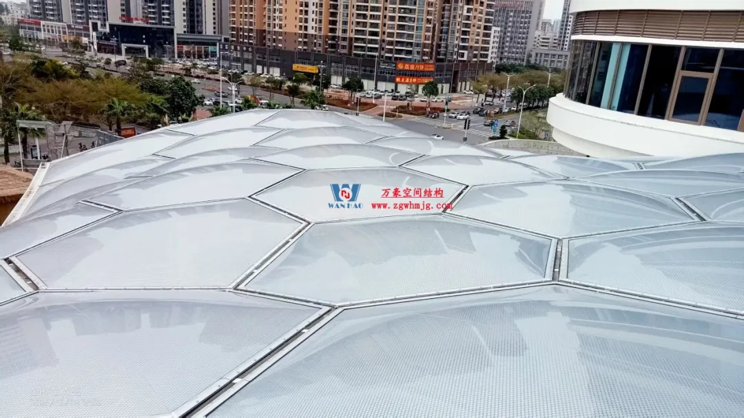 廣州茂名總匯天街商業(yè)街ETFE膜結(jié)構(gòu)項(xiàng)目 廣州茂名總匯天街商業(yè)街ETFE膜結(jié)構(gòu)項(xiàng)目