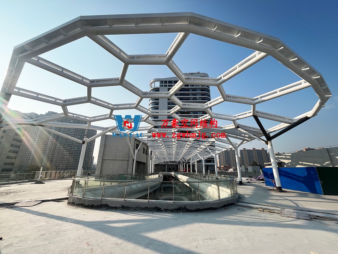 廣州茂名總匯天街商業(yè)街鋼結(jié)構(gòu)工程 廣州茂名總匯天街商業(yè)街鋼結(jié)構(gòu)工程