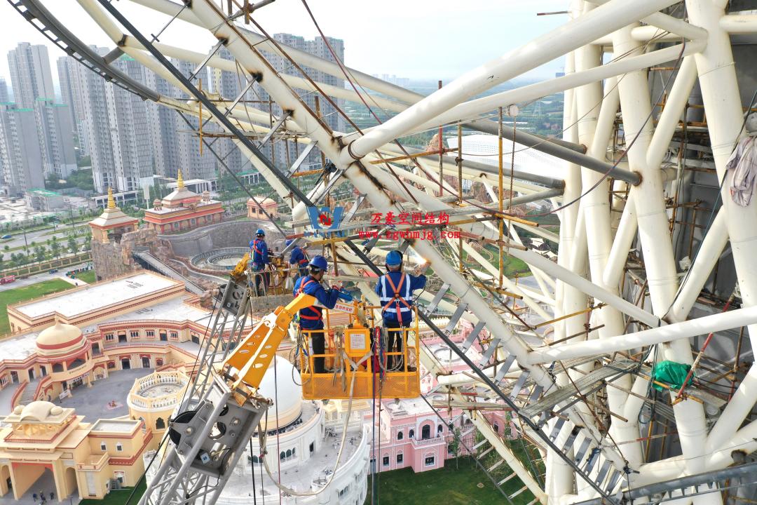 膜結(jié)構(gòu)體育場屋面安裝全解析:從技術(shù)要點(diǎn)到經(jīng)典案例 膜結(jié)構(gòu)體育場屋面安裝全解析:從技術(shù)要點(diǎn)到經(jīng)典案例