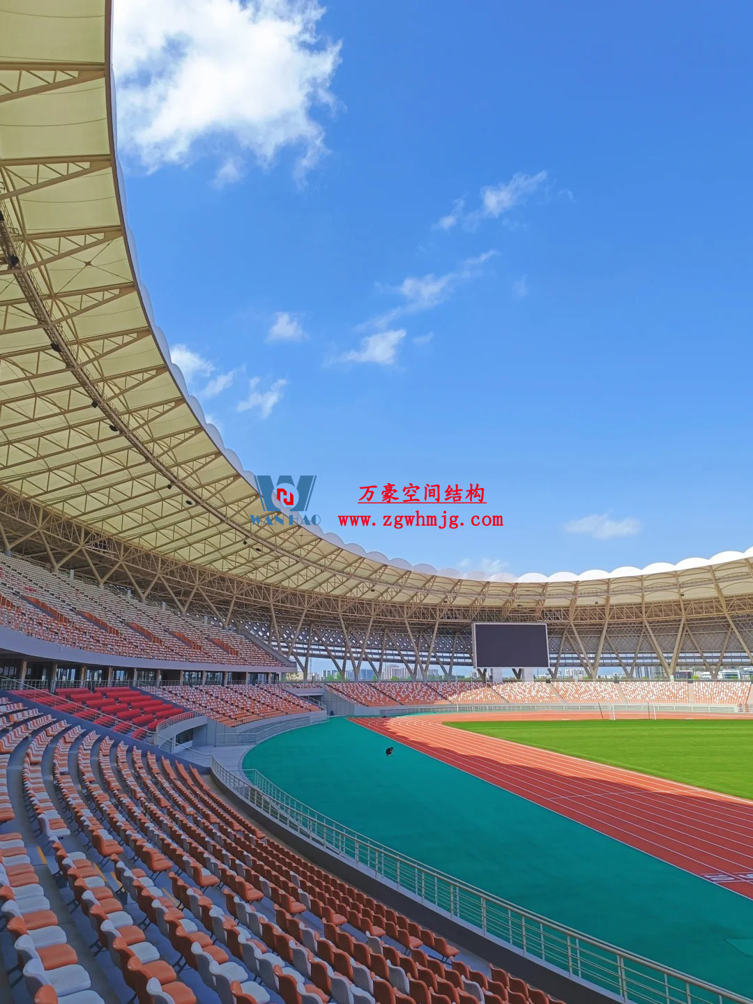 膜結(jié)構(gòu)體育場屋面安裝全解析:從技術(shù)要點(diǎn)到經(jīng)典案例 膜結(jié)構(gòu)體育場屋面安裝全解析:從技術(shù)要點(diǎn)到經(jīng)典案例