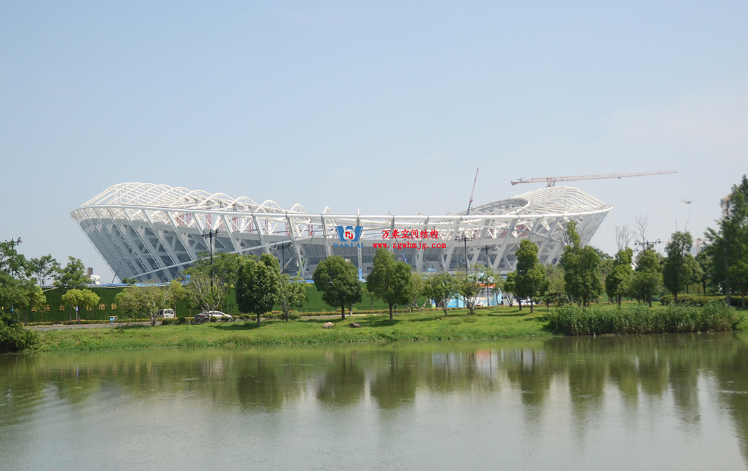 緊跟“蘇超熱浪”，火熱施工中，一只白鷺即將振翅高飛！