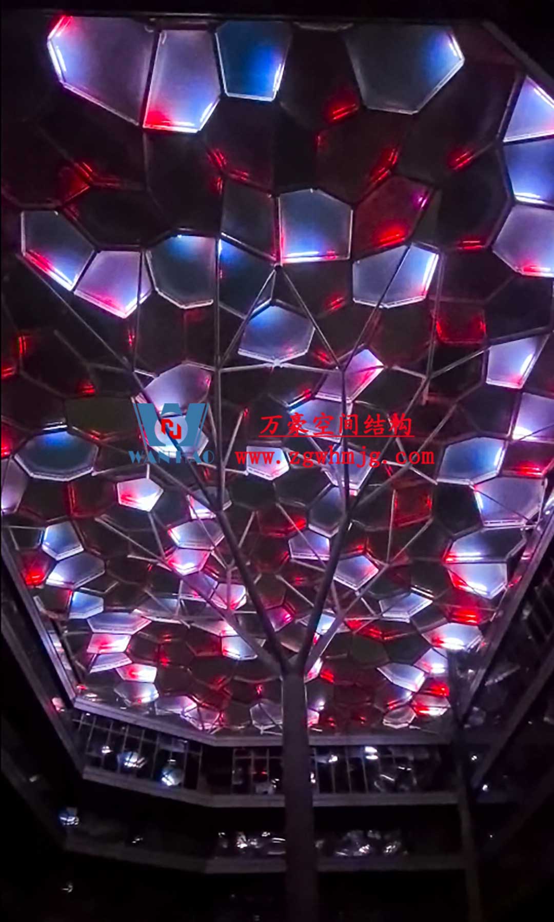 安吉縣昌碩小區(qū)地塊房產(chǎn)開發(fā)項(xiàng)目鋼結(jié)構(gòu)天幕工程